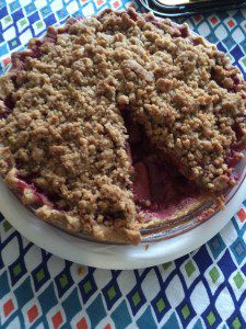 APPLE RASPBERRY CRUMB PIE