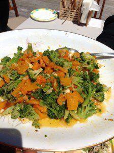 BROCCOLI WITH YELLOW PEPPERS