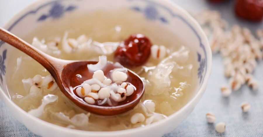 BARLEY AND RED DATE CEREAL WITH PINE NUTS