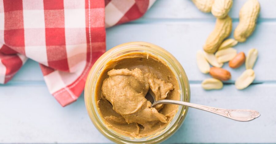 HOMEMADE ORGANIC PEANUT BUTTER