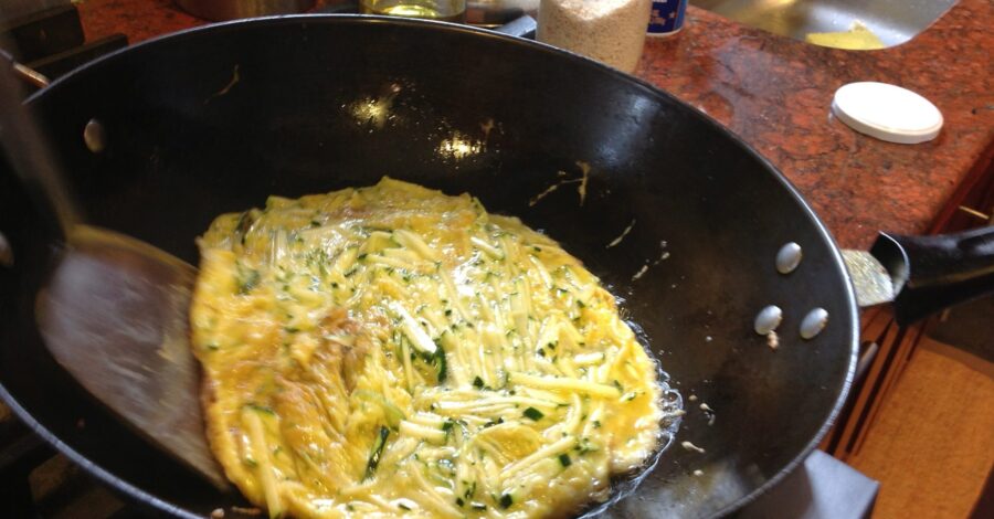 ZUCCHINI OMELETTE