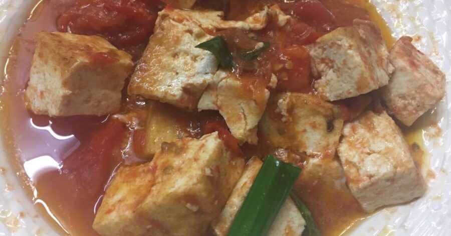 TOFU AND TOMATO STIR FRY