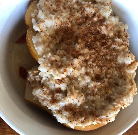 PEAR AND OATMEAL BAKE