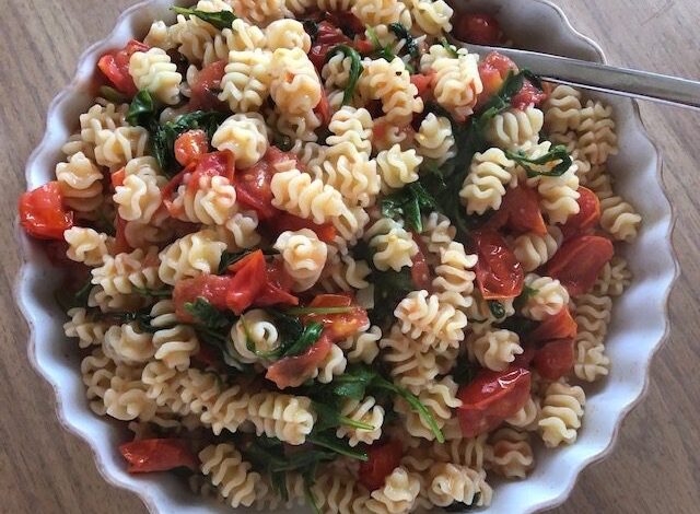 TOMATO BASIL PASTA