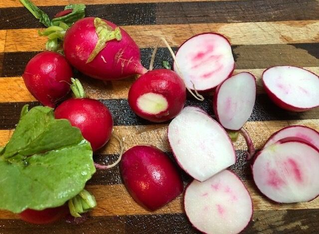 GARLIC ROASTED RADISH