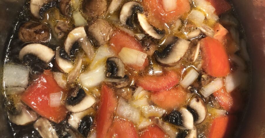 MUSHROOM & TOMATO SOUP