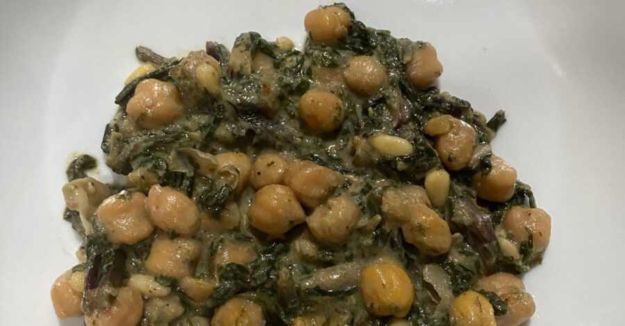 DANDELION WITH CHICKPEAS