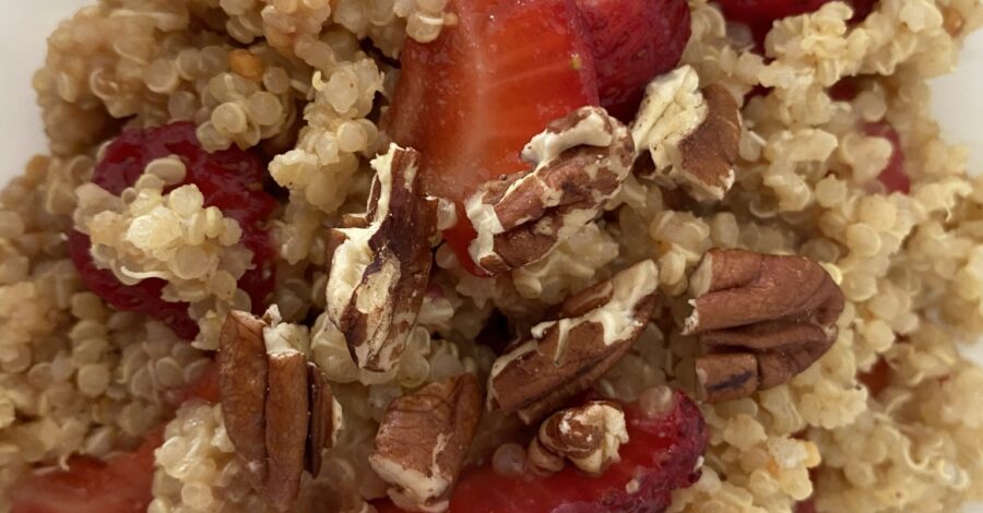 STRAWBERRY NUT QUINOA