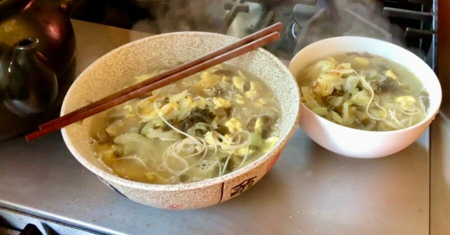 SIMPLY SIMPLE SEAWEED SOUP