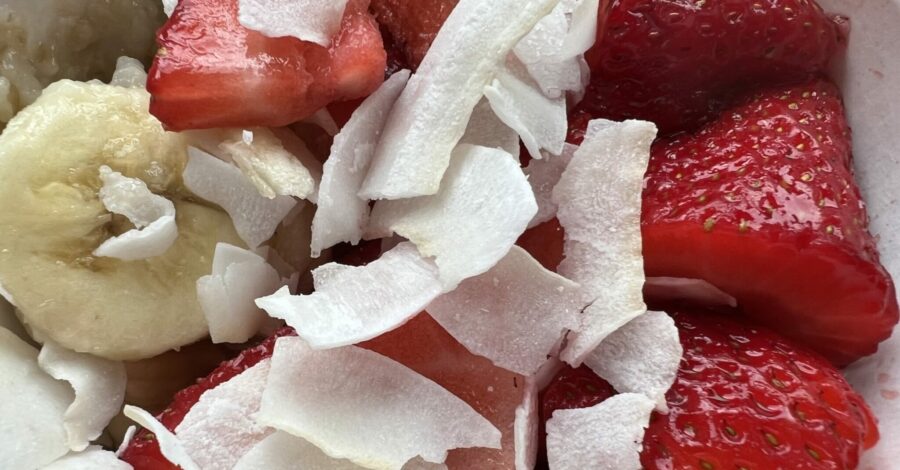 OATMEAL WITH FRESH FRUIT