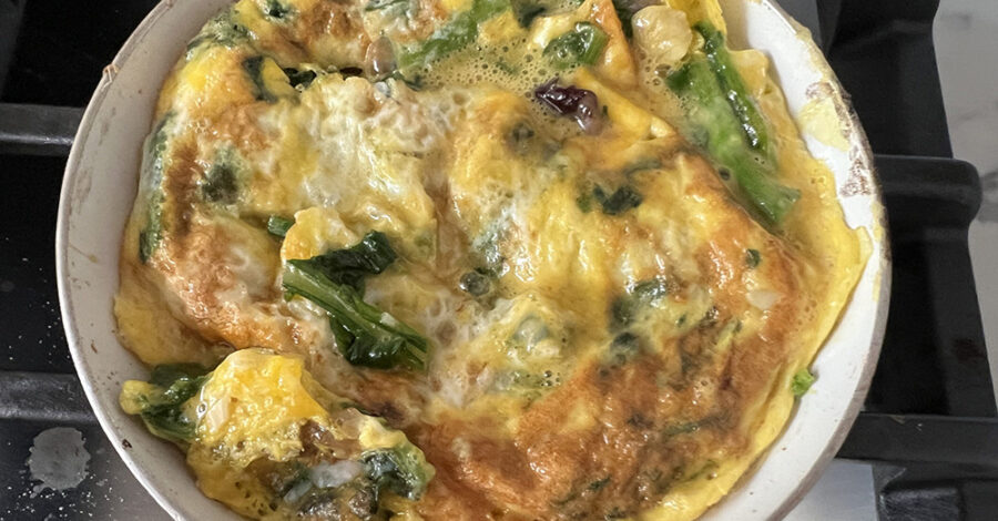 OMELETTE WITH ESCAROLE