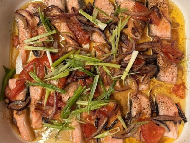 DELICIOUS SALMON BAKE