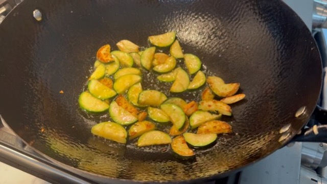EASY ZUCCHINI AND PASTA