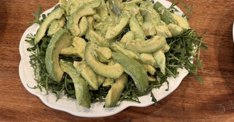 ARUGULA WITH AVOCADO